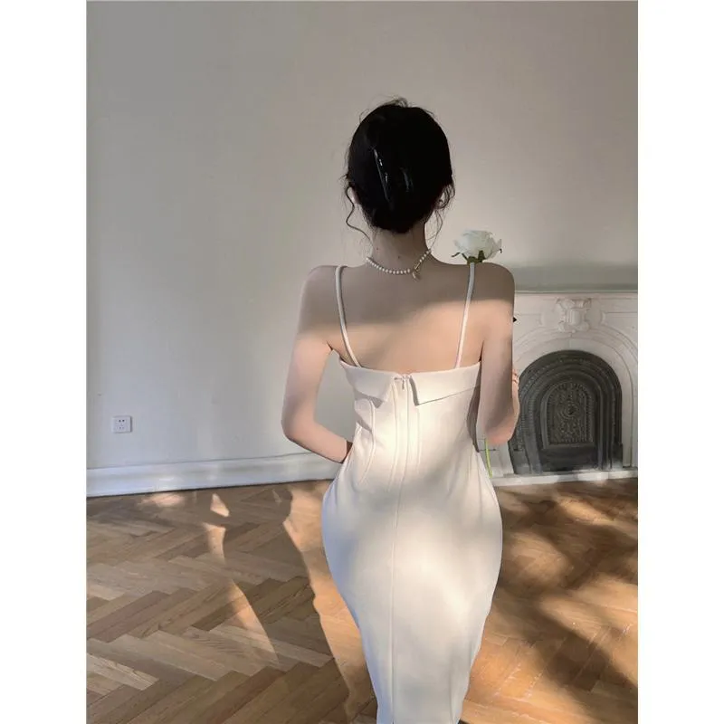 Cinched Waist Hip-Hugging Slimming Retro Sleeveless High-Waisted One-Shoulder Dress