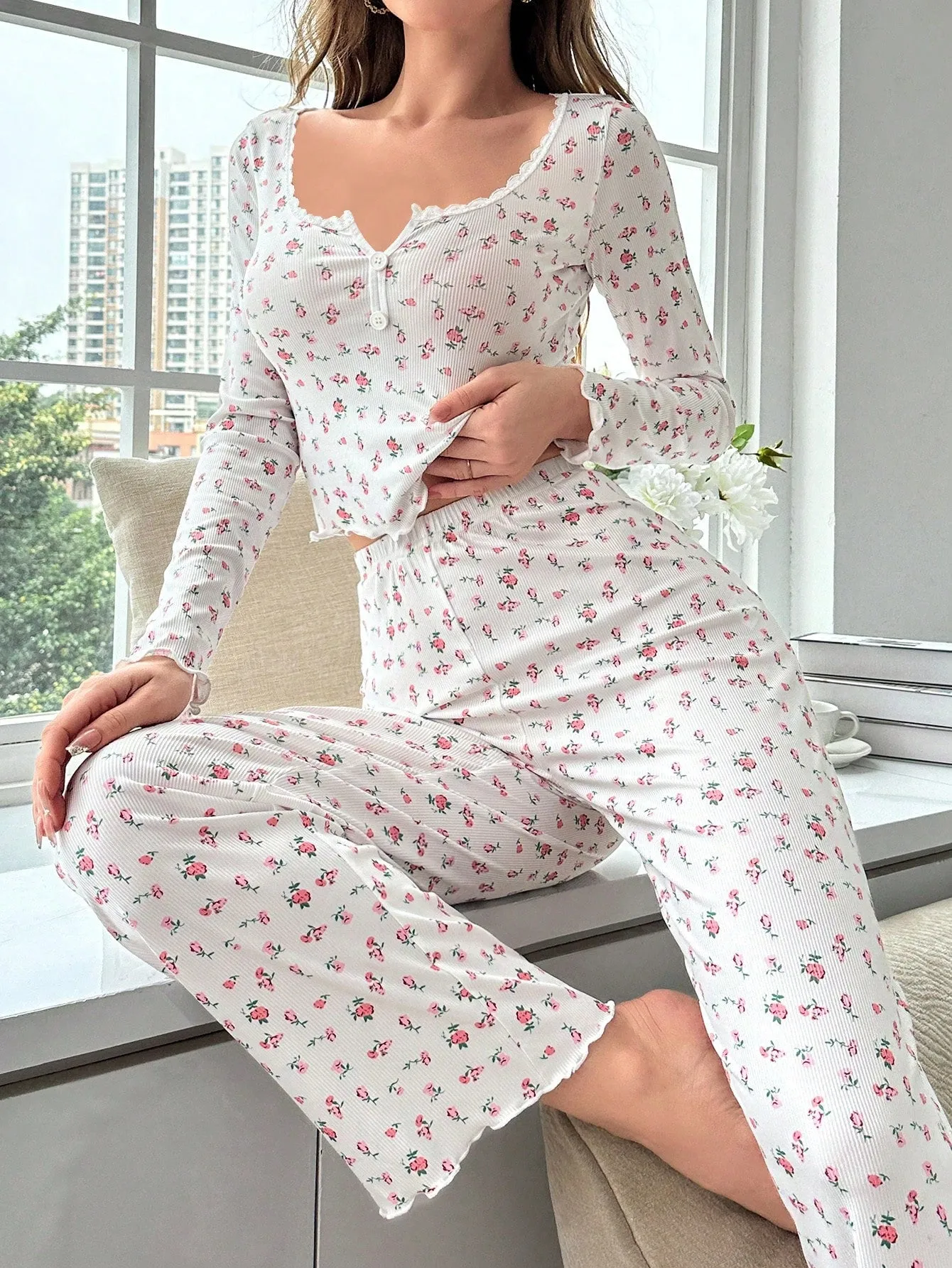Ditsy Floral Print Lettuce Trim PJ Set
