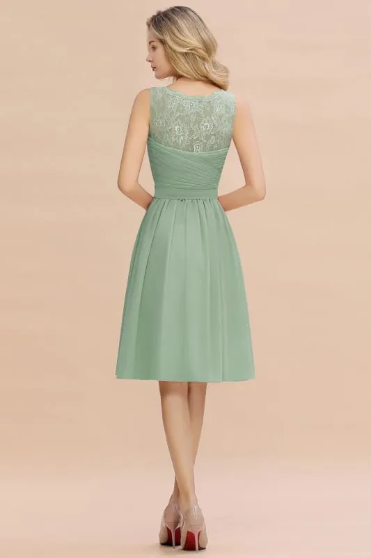 Elegant Ruffle Chiffon Short Bridesmaid Dress Sleeveless V-Neck Aline Knee Length Homecoming Dress