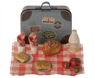 Maileg Picnic Set in Suitcase 2024 NEW ARRIVAL