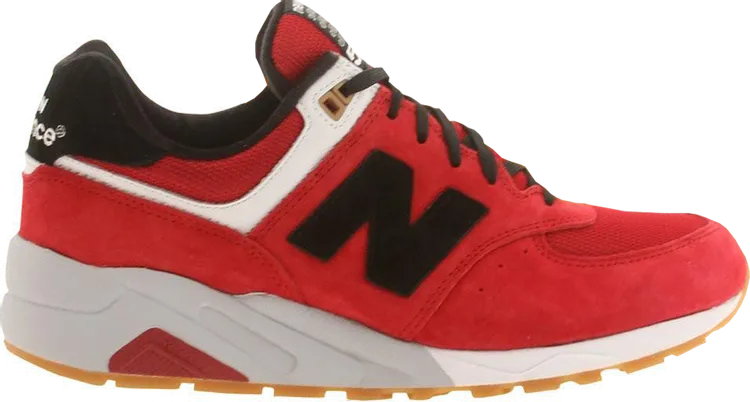 New Balance 572 sneakers, red