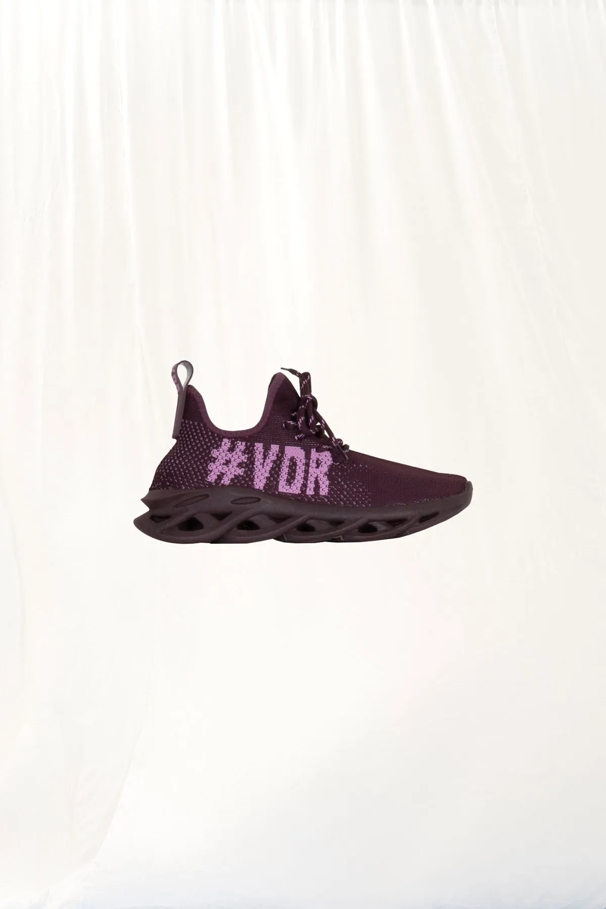 Plum Sneakers Bora7