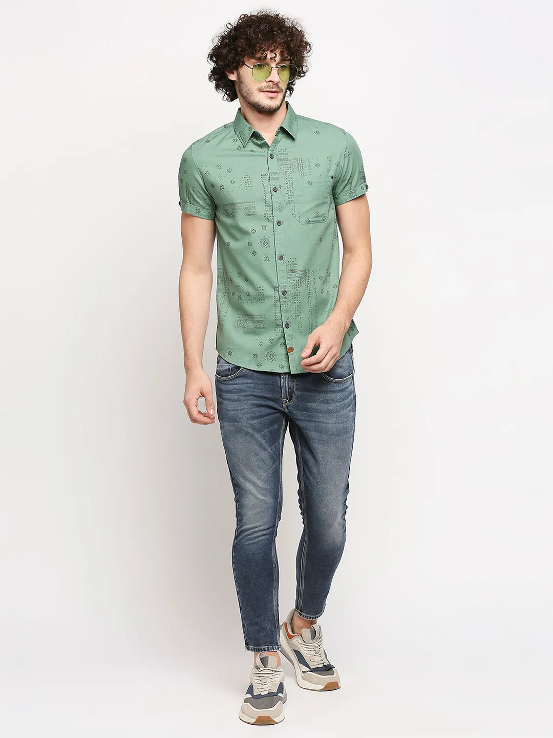 Spykar Men Sage Green Cotton Slim Fit Shirt